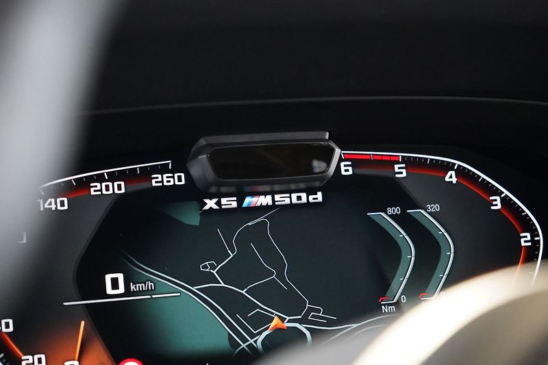 BMW X5 M50d xDrive, Renegade Widebody - fotka 28 z 50