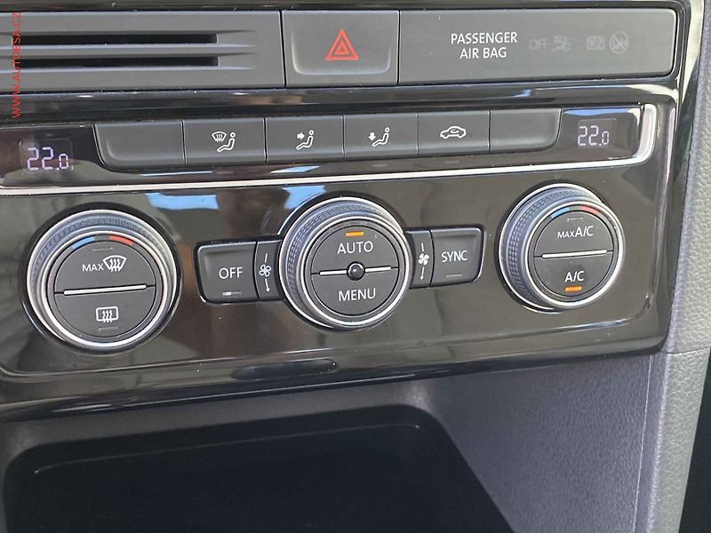 Volkswagen Golf Sportsvan (2015) 1.2 TSi, 1.maj,ČR, AC, TZ - fotka 14 z 17