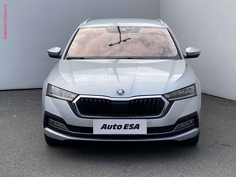 Škoda Octavia (2022) 2.0 TSi 4x4, Style, DSG - fotka 2 z 20