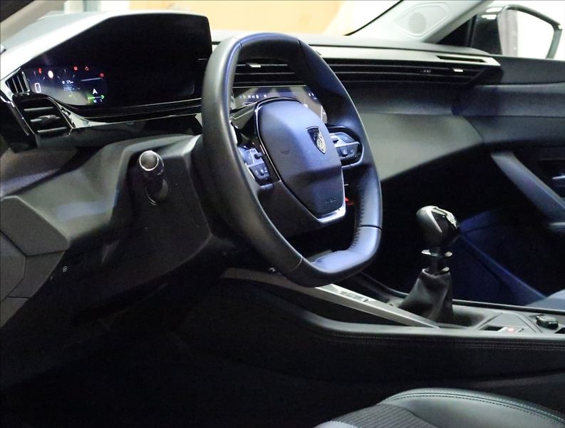 Peugeot 308 1,2 PT ALLURE NAVI KAMERA ČR - fotka 9 z 46