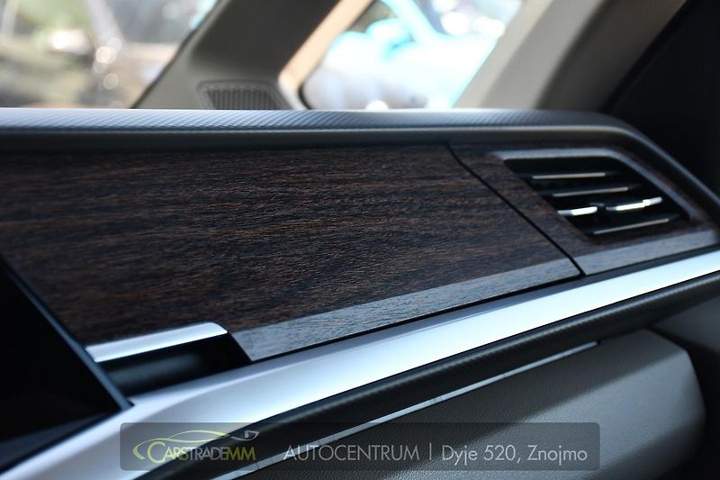 Volkswagen Multivan 2.0TDi LONG STYLE DSG IQLIGHT - fotka 36 z 57