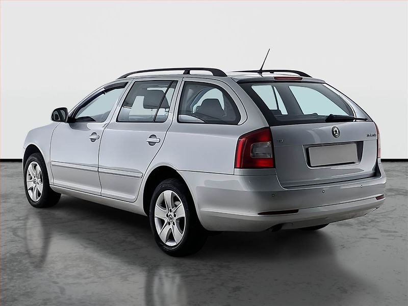Škoda Octavia (2011) Elegance 1.9 TDI, Tempomat - fotka 4 z 20