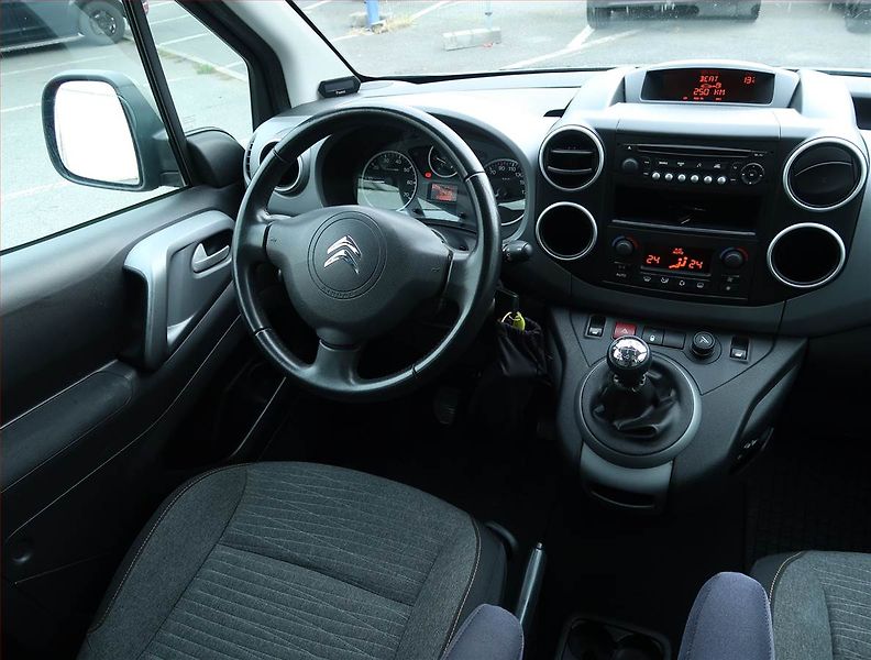 Citroën Berlingo (2018) XTR 1.6 BlueHDi, 5Míst, ČR - fotka 7 z 16