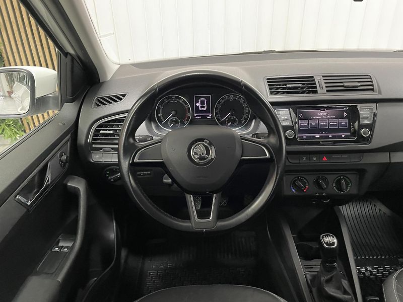 Škoda Fabia 1.0 TSi ČR REZERVACE  - fotka 20 z 22