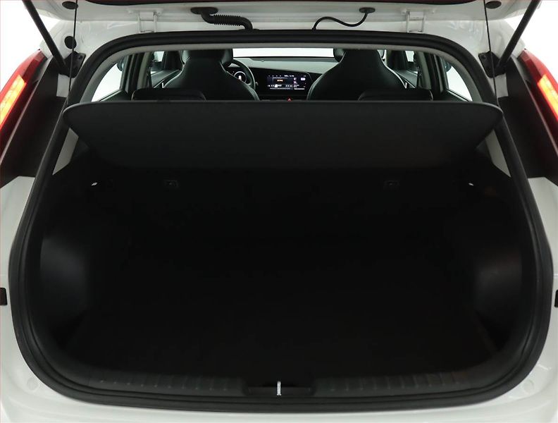 Kia Niro (2023) EV, SoH 100% - fotka 14 z 18