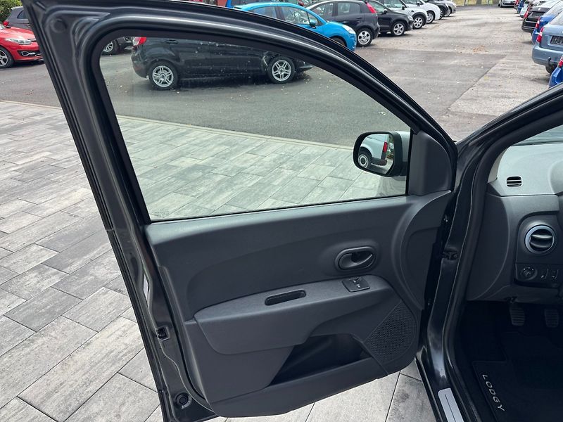 Dacia Lodgy (2017) Stepway 1.5 DCI 79kW - fotka 9 z 29