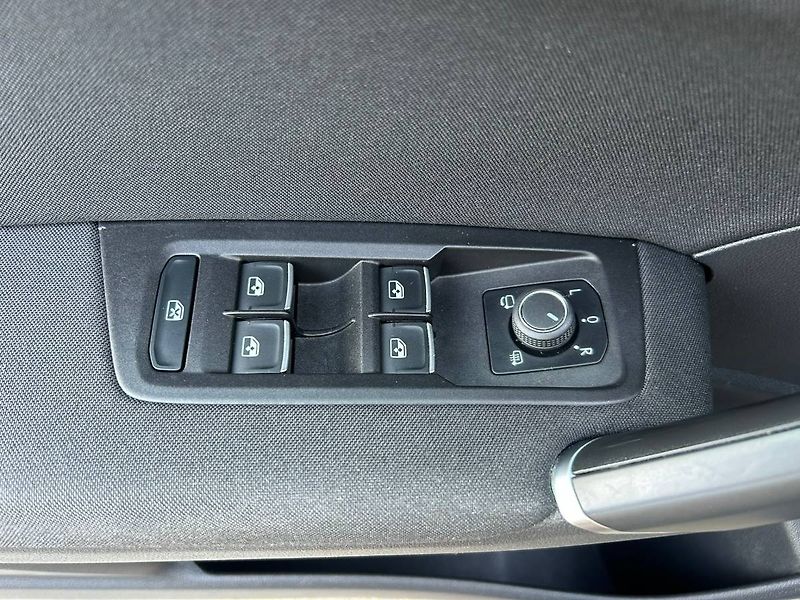 Volkswagen Touran (2023) 1.5 TSI 110kW LED manuál - fotka 11 z 30