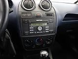 Ford Fiesta (2007) 1.4 16V, po STK, Tažné - náhled 9