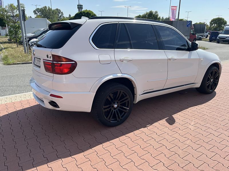 BMW X5 40D XDRIVE M-Packet - fotka 5 z 34