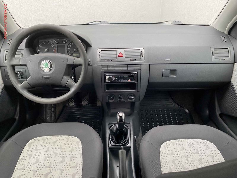 Škoda Fabia (2003) 1.2 12V, ČR, Klima, TZ - fotka 8 z 15