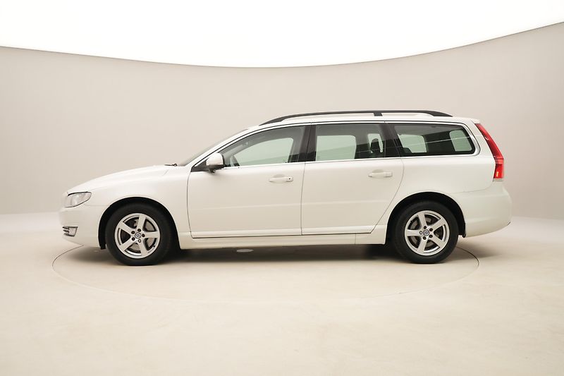 Volvo V70 D4 AWD MOMENTUM REZERVACE - fotka 9 z 46