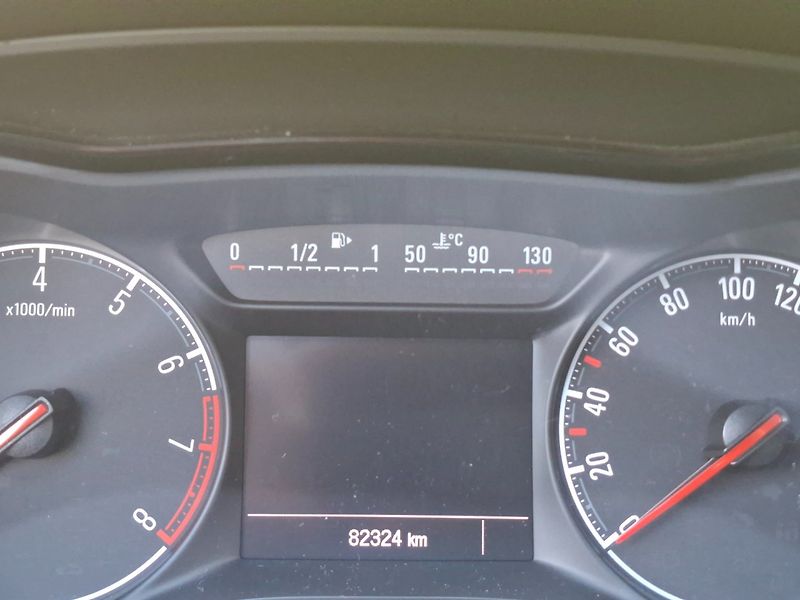 Opel Corsa (2015) 1.4i 55kW -NOVÉ V ČR-VÝBAVA - fotka 12 z 21