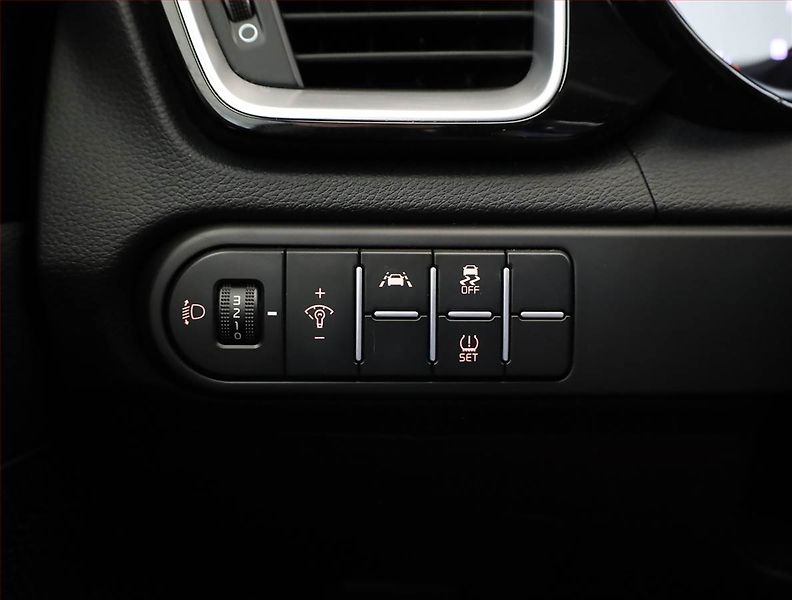 Kia XCeed (2021) 1.5 T-GDI, Automat, Serv.kniha - fotka 16 z 18