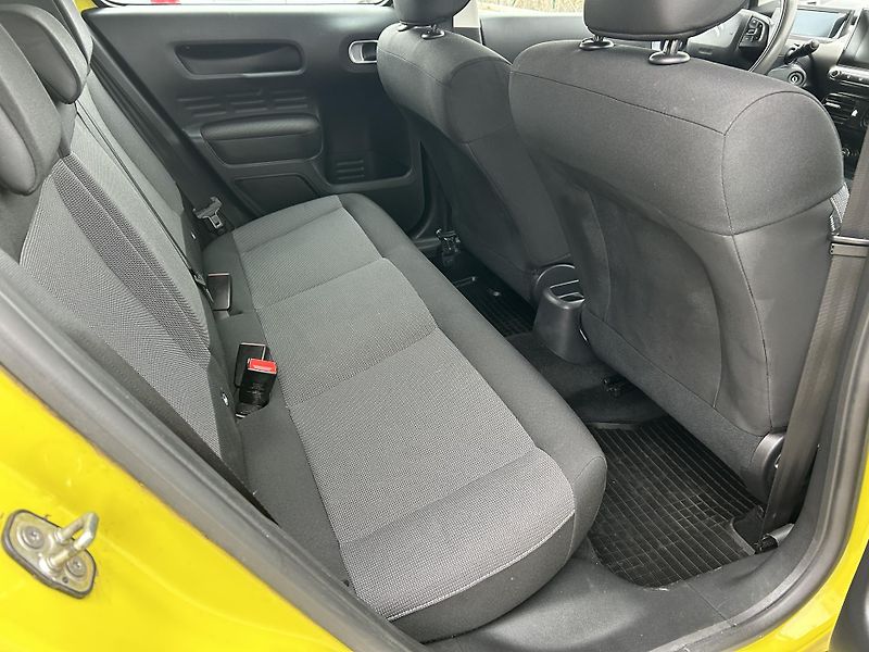 Citroën C4 Cactus 1.2 Pure Tech FEEL - fotka 13 z 34