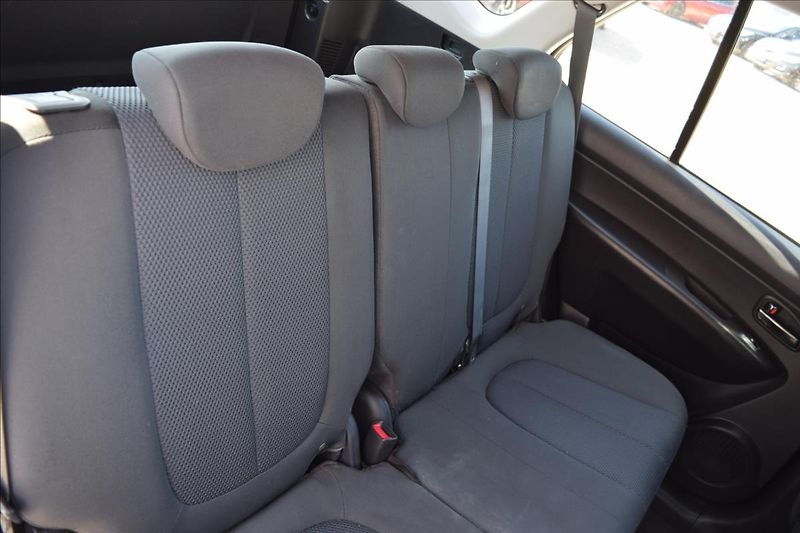 Kia Carens 1,6 CRDI 85KW NÍZKÉ KM VÝHŘEV - fotka 21 z 51