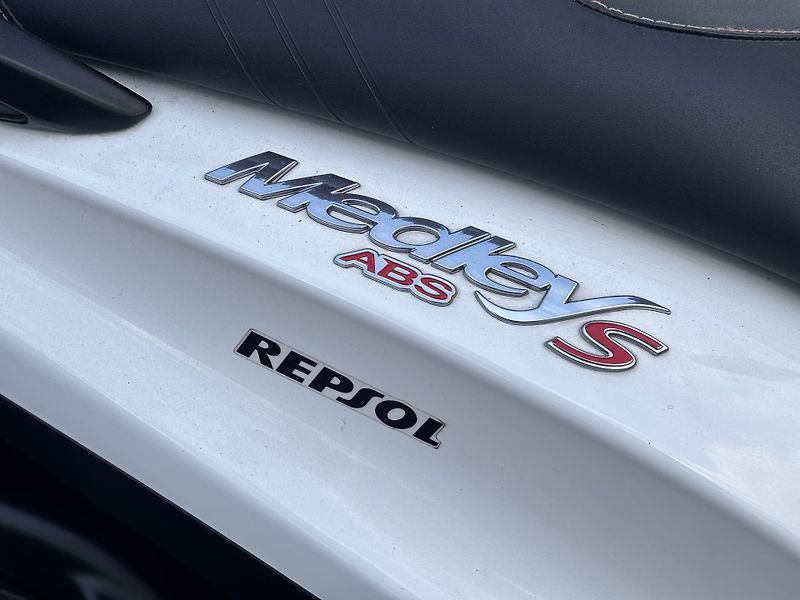 Piaggio Medley 125 (2022) 125 ABS, SPORT - fotka 6 z 10