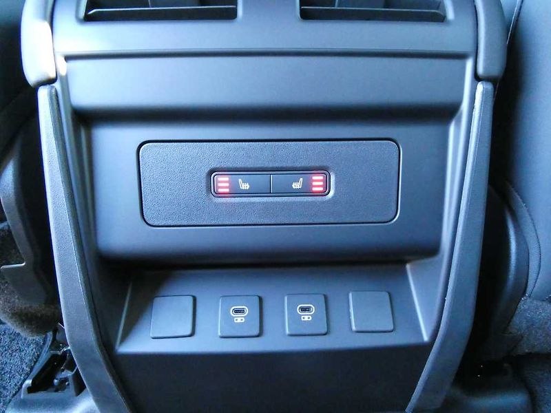 Land Rover Defender (2026) 110 3,0 X-Dynamic SE D200 - fotka 17 z 36