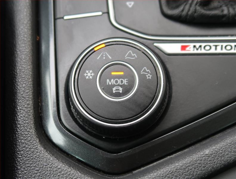Volkswagen Tiguan (2019) R-Line 2.0 BiTDI - fotka 21 z 21