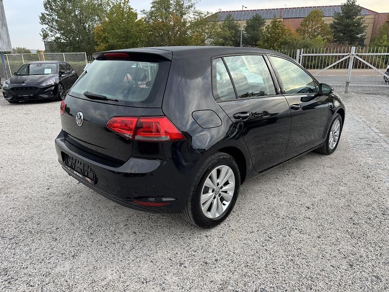 Volkswagen Golf (2015) 1.2 TSi 81KW 1.Majitel  - fotka 9 z 35