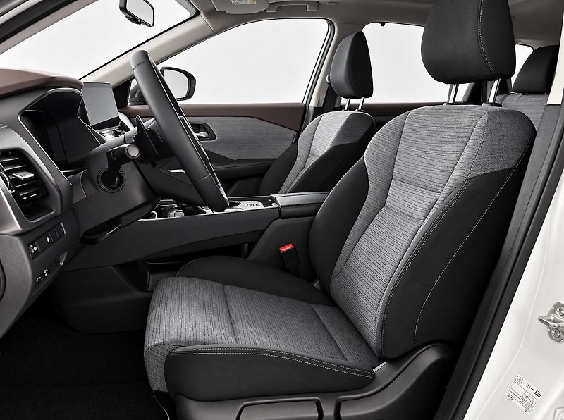 Nissan X-Trail (2023) - fotka 27 z 29