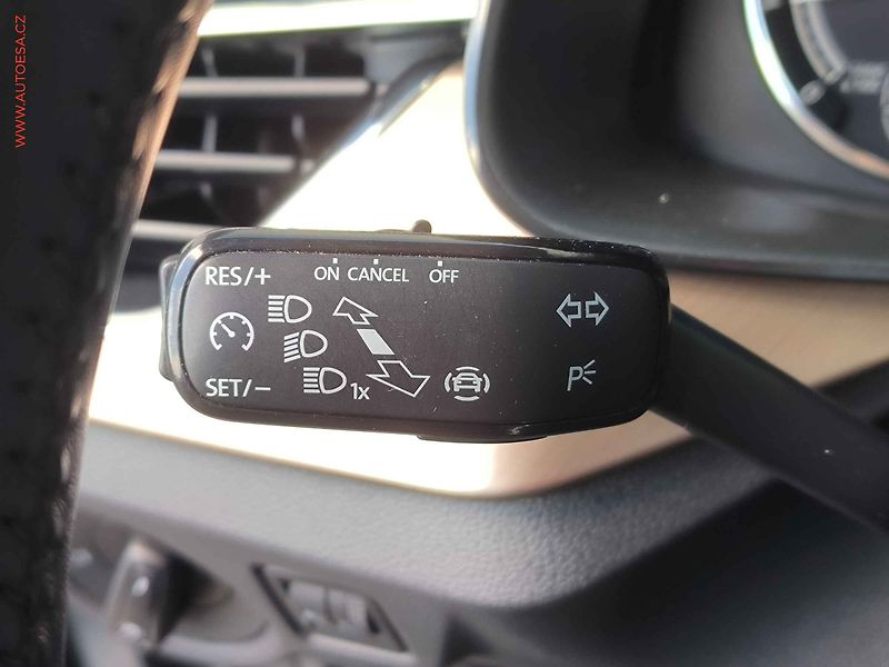 Škoda Kamiq (2021) 1.0 TSi, Style, DSG - fotka 20 z 23