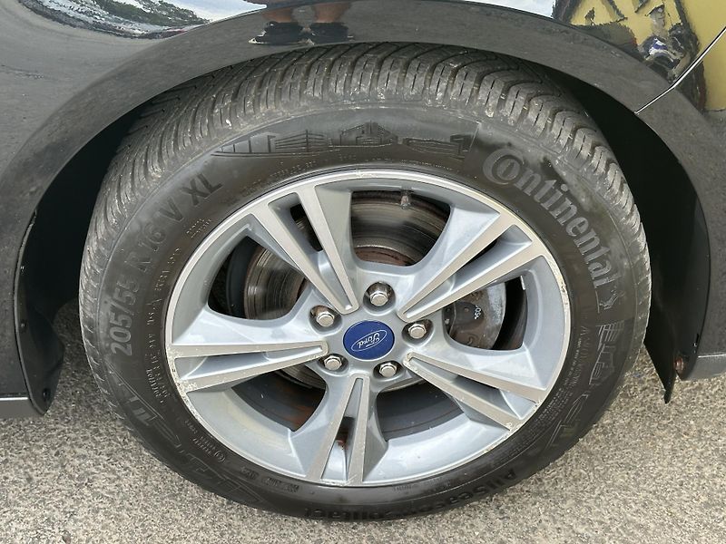 Ford Focus (2013) KOMBI 1.0/92kW * 2.Maj.  - fotka 34 z 34