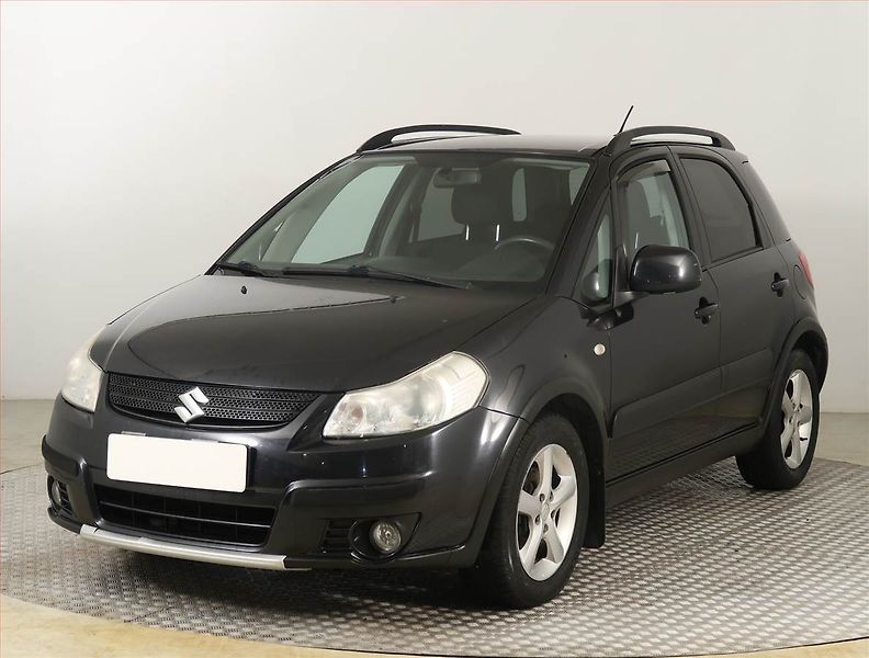 Suzuki SX4 (2007) 1.6 VVT, po STK, Tažné - fotka 2 z 17