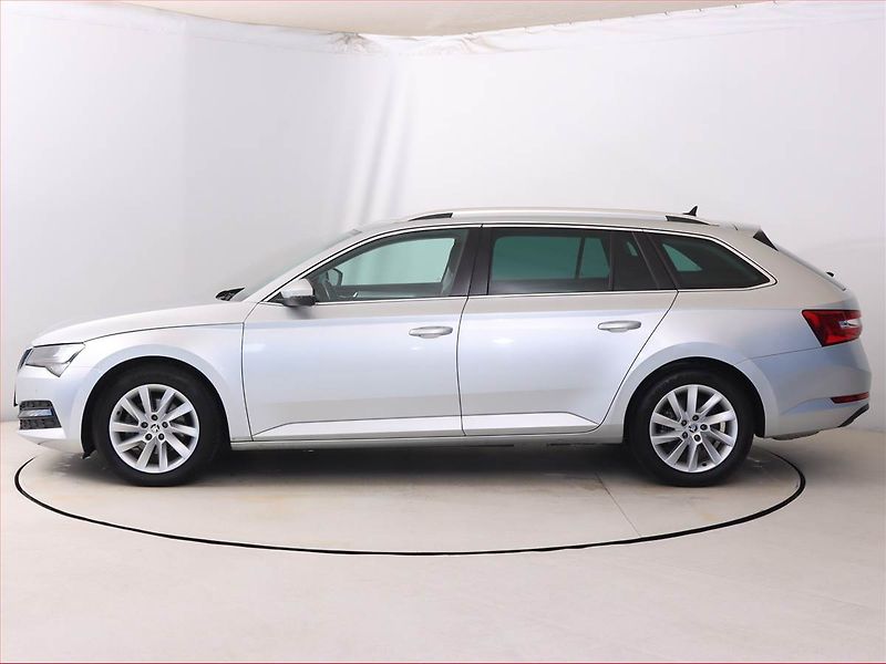 Škoda Superb (2021) Ambition 1.5 TSI, Automat - fotka 3 z 22