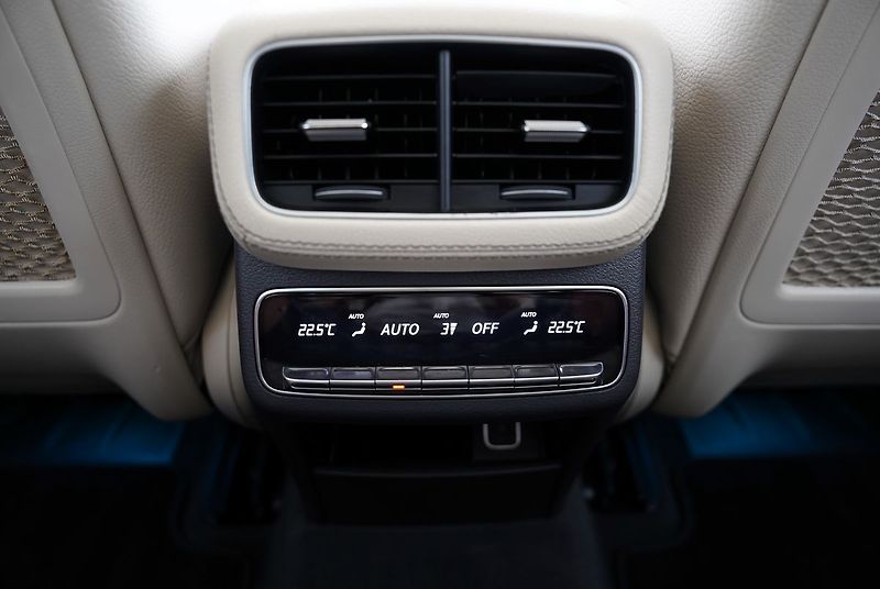 Mercedes-Benz GLS 350d 4Matic /21/360/7míst/ČR - fotka 36 z 50