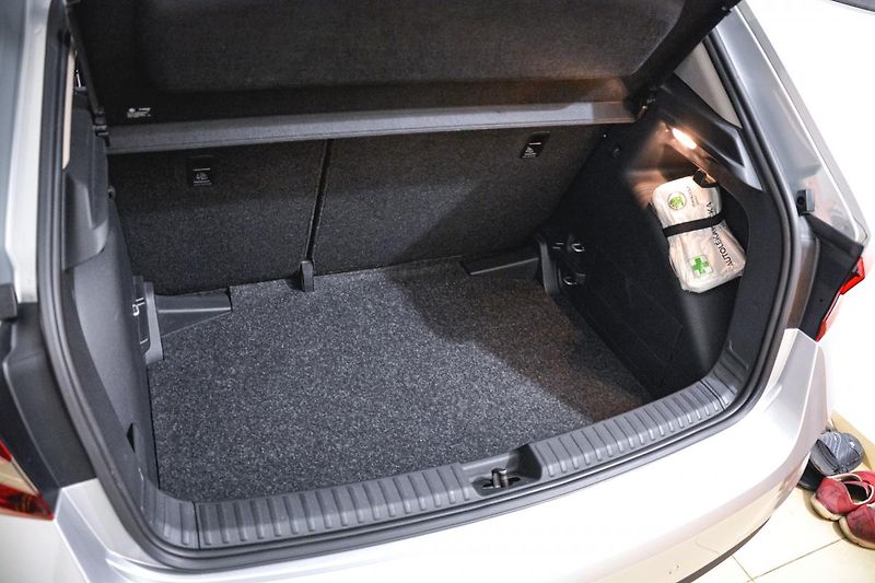 Škoda Fabia (2022) 4 Ambition 7ST Aut DSG 1MAJ ČR - fotka 11 z 36