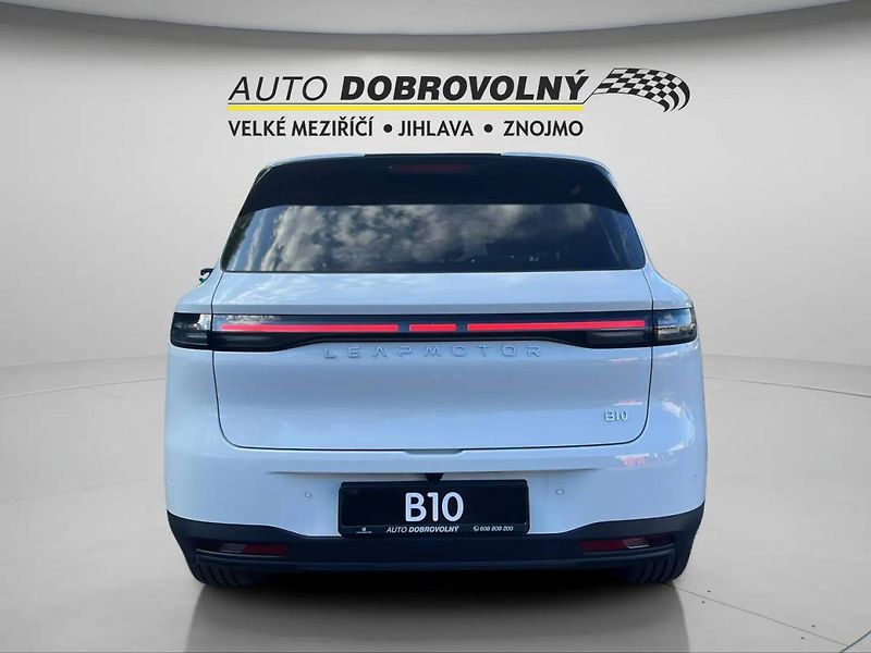 Leapmotor B10 (2026) Design hybrid EV baterie 18,8k - fotka 7 z 34