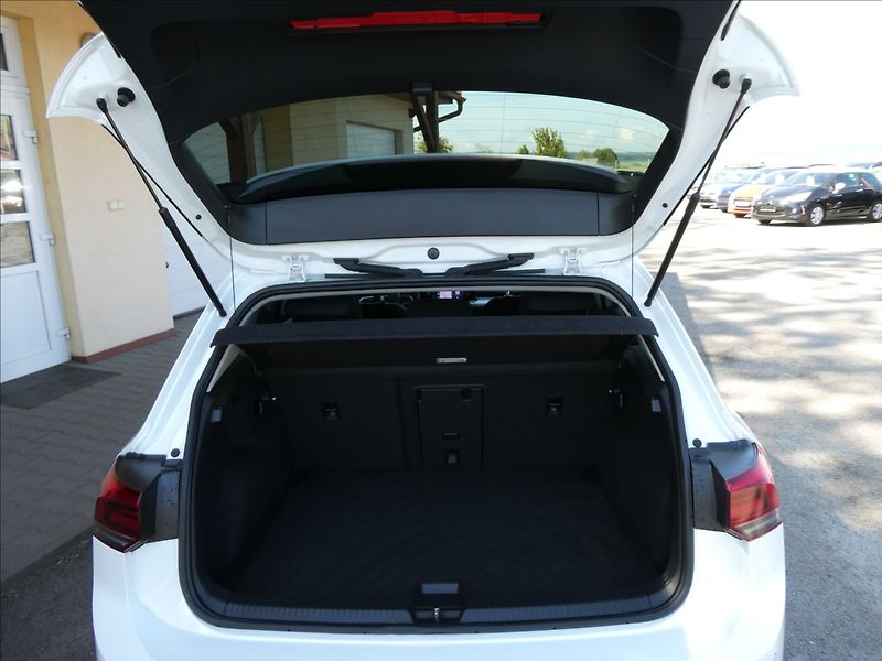 Volkswagen Golf 2,0 VIII TDi 2x kola,LED,CEBIA - fotka 18 z 50
