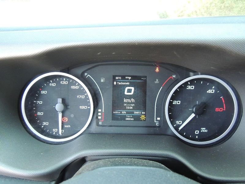 Iveco Daily (2022) 3.0D,129kw,automat,ČR,1.maj. - fotka 10 z 19