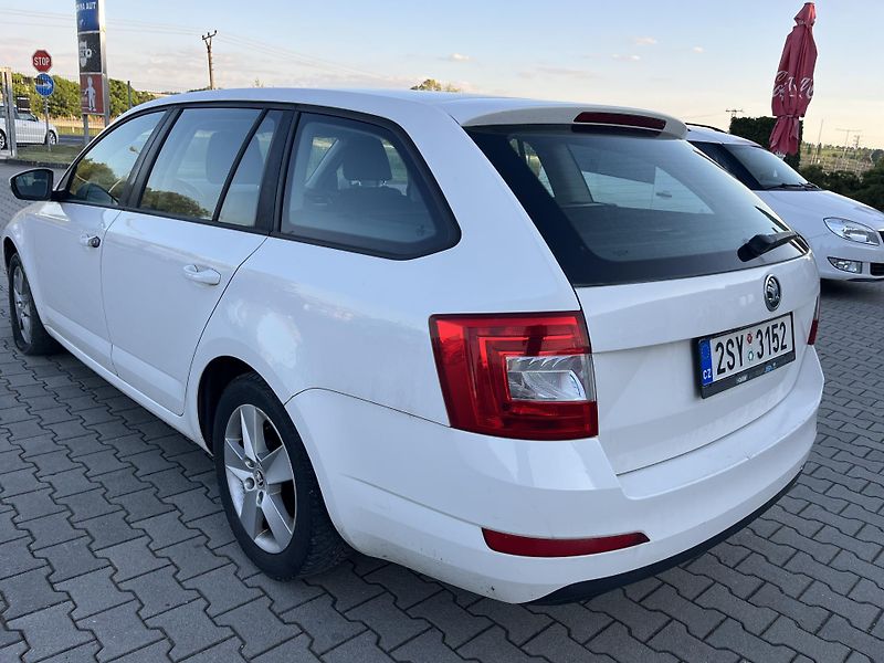 Škoda Octavia (2013) III kombi 1.6 TDi - fotka 3 z 12