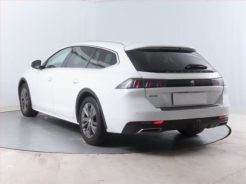 Peugeot 508 (2021) Allure 1.5 BlueHDi, Serv.kniha - fotka 4 z 14