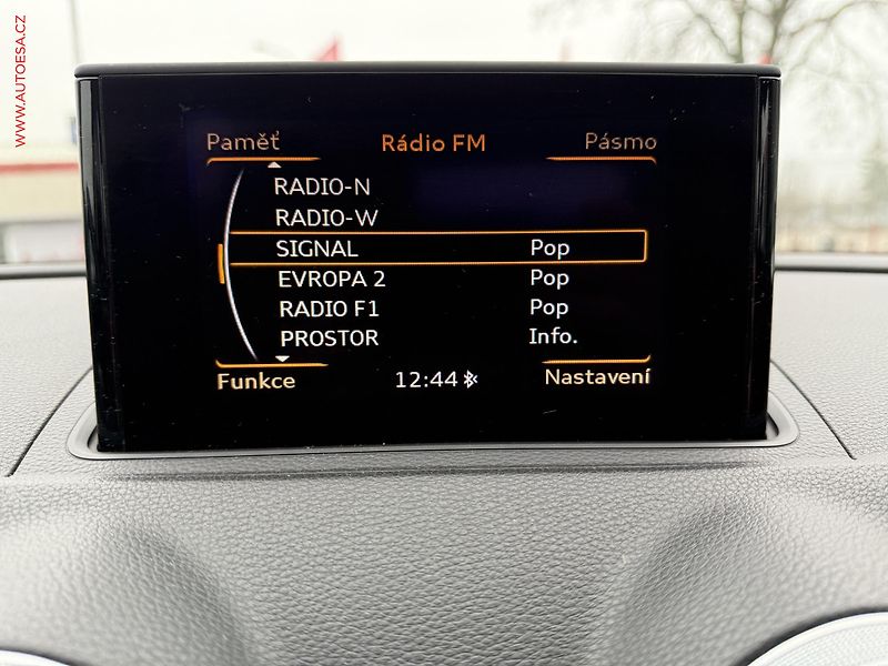 Audi A3 (2014) 1.2 TFSi, ČR, Attraction - fotka 15 z 18