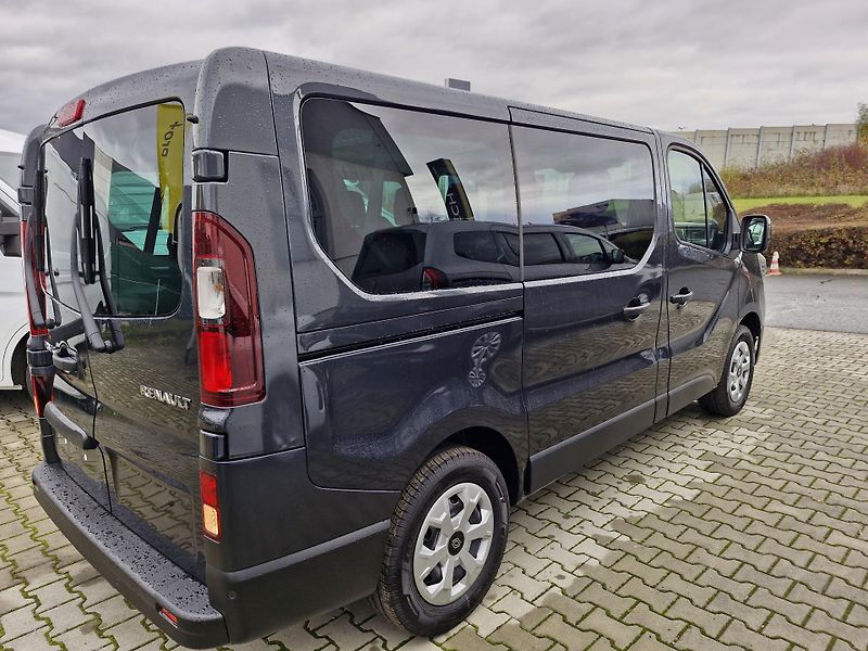 Renault Trafic (2026) L1 Equilibre 150k 9míst - fotka 2 z 20