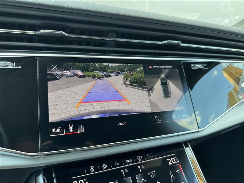 Audi Q7 3,0 50TDI S-LINE quattro ČR DP - fotka 28 z 38