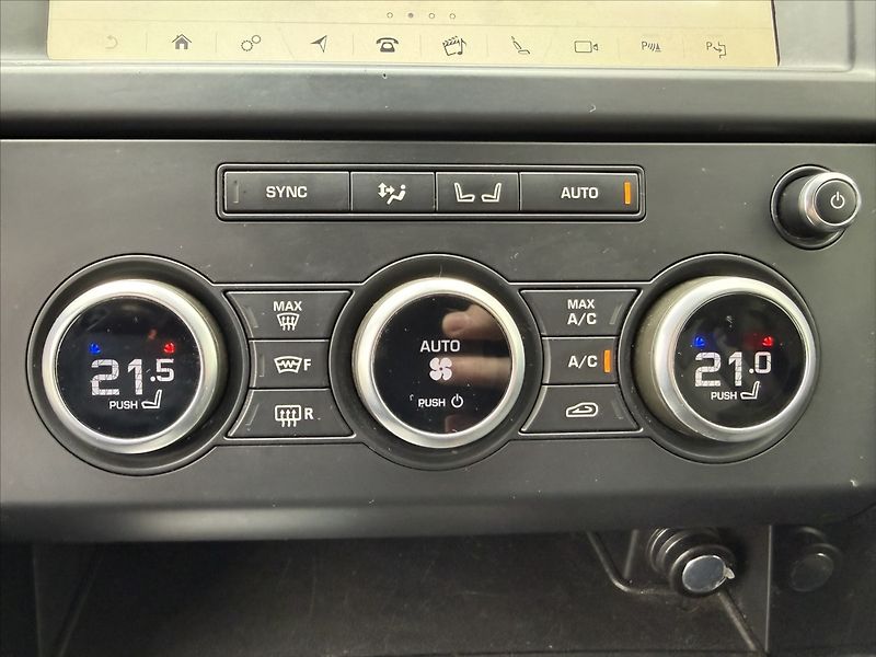 Land Rover Discovery 3,0 TDV6 SE - fotka 15 z 27