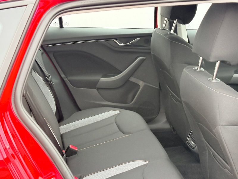 Škoda Scala (2024) 1.0 TSI / 85 kW / SELECTION - fotka 16 z 27