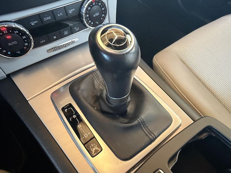 Mercedes-Benz Třídy C 350 CDI AVANTGARDE - fotka 15 z 27