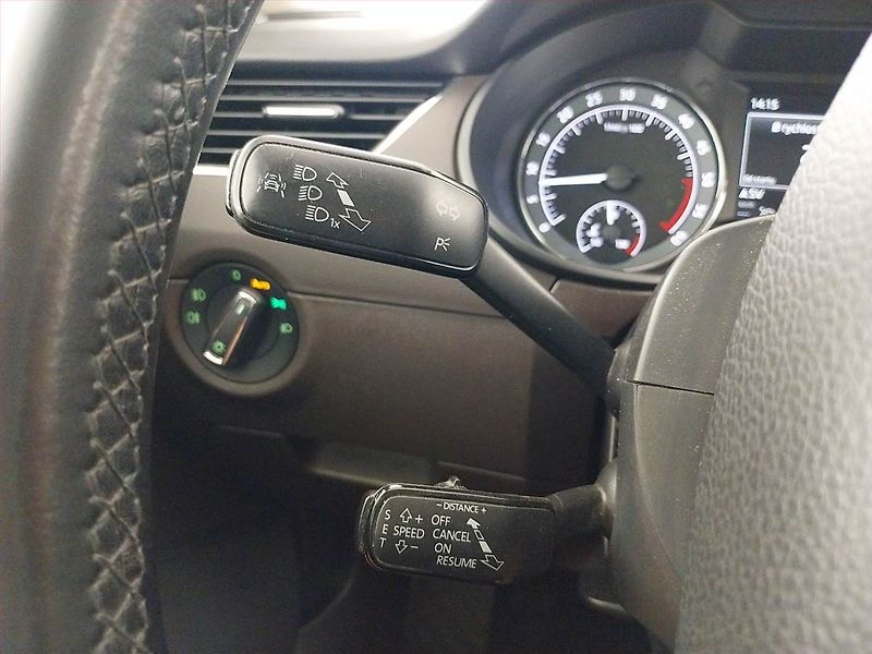 Škoda Octavia (2015) Laurin&Klement 2.0 TDI, 4X4 - fotka 17 z 20