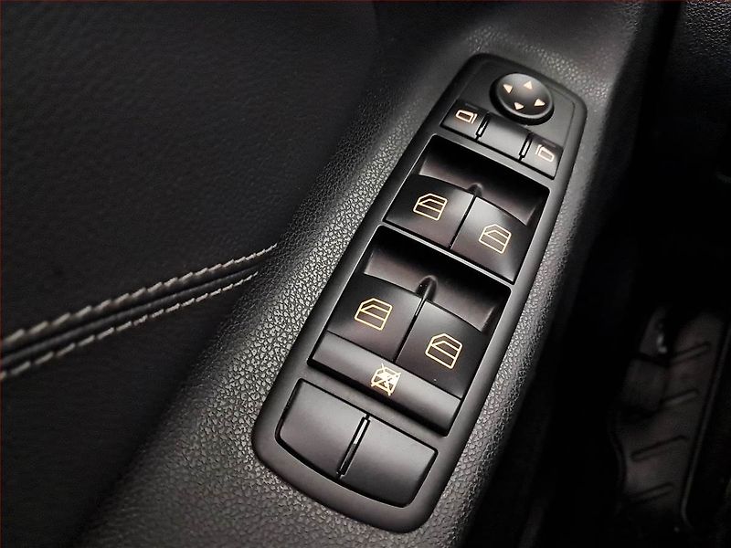 Mercedes-Benz GL (2010) 350 CDI, 4X4, Automat, 7 míst - fotka 16 z 18