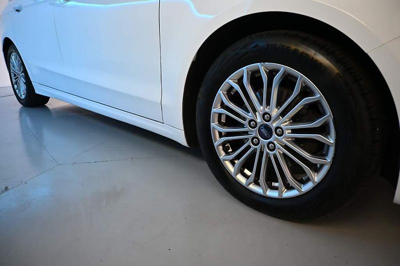 Ford Mondeo (2020) 2.0 LED SONY ACC TITANIUM Weba - fotka 35 z 37