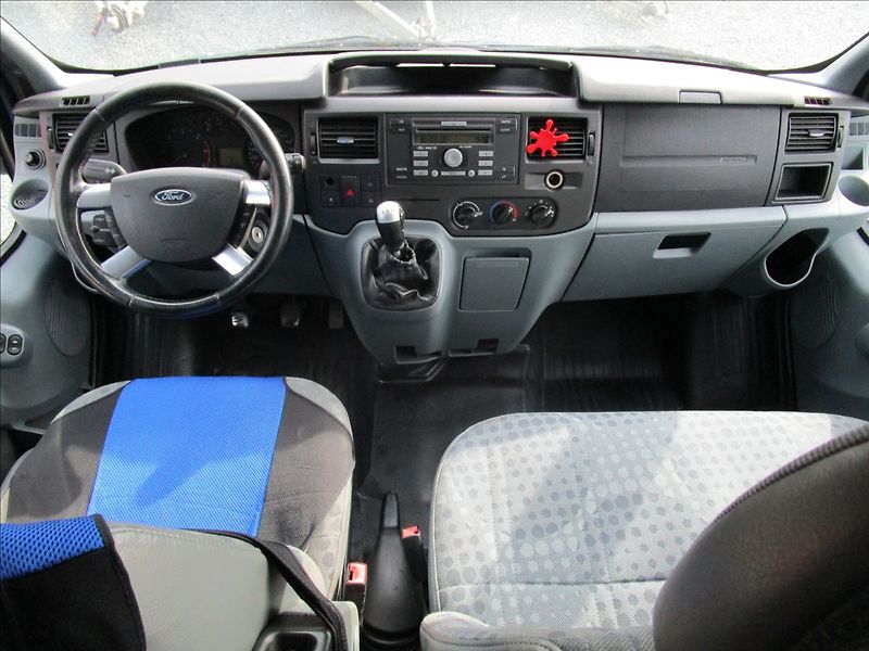 Ford Transit 260S 2.2TDCi Klima, 6 míst - fotka 7 z 39