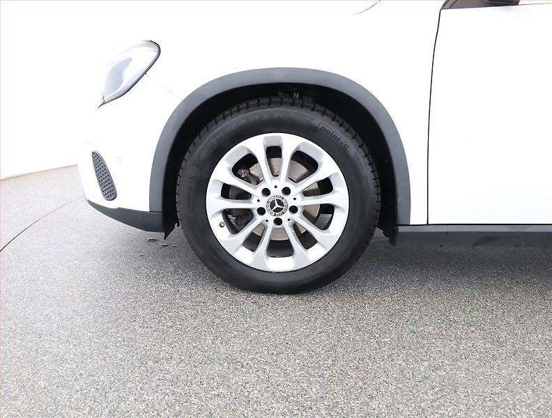 Mercedes-Benz GLA (2018) 200 d 4MATIC - fotka 18 z 18