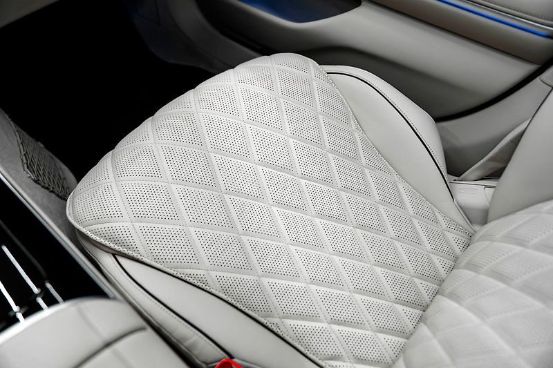 Mercedes-Benz Třídy S d 4MATIC - fotka 20 z 27