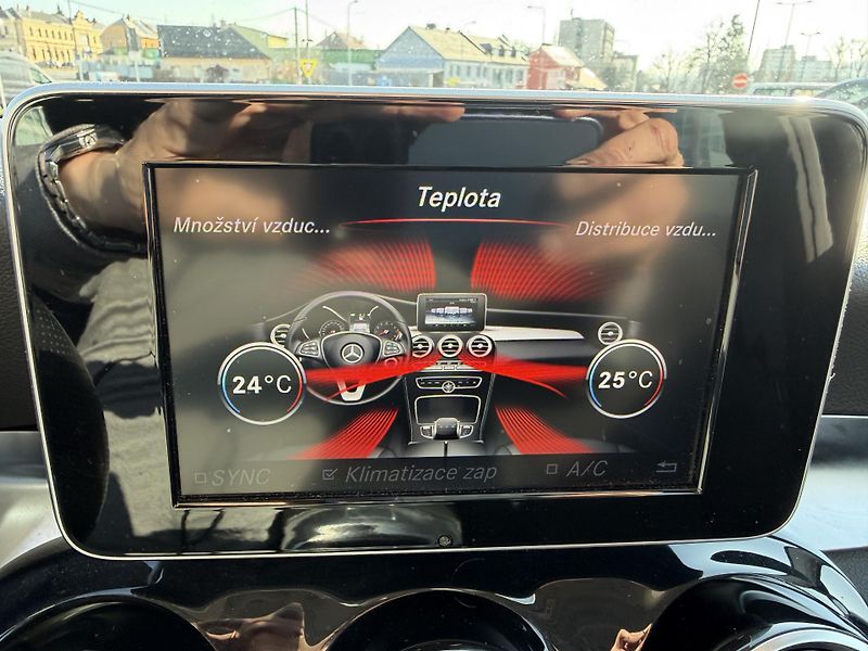 Mercedes-Benz GLC 220d 125kW 4Matic - fotka 32 z 68