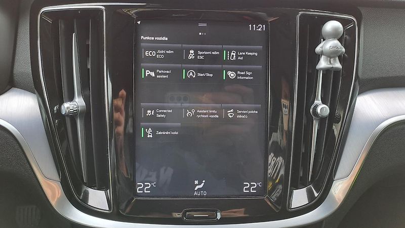 Volvo V60 2.0 D3 Momentum NAVI - fotka 28 z 31
