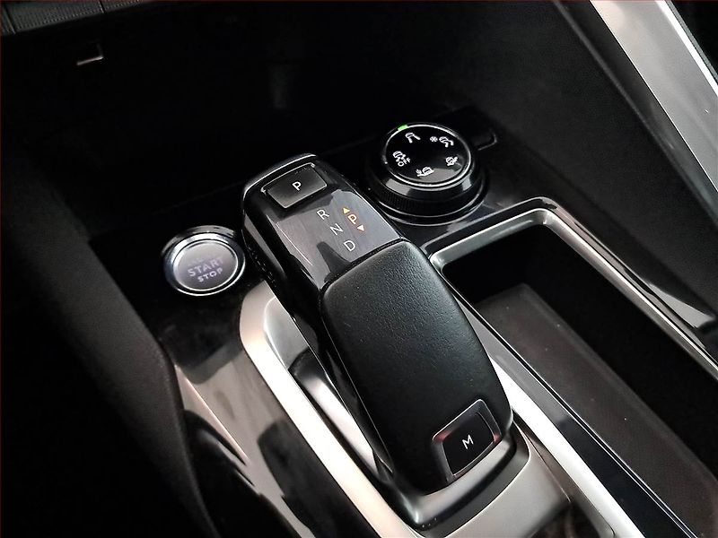 Peugeot 5008 (2019) Allure PureTech 130, Automat - fotka 17 z 21